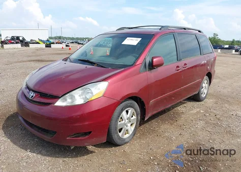 2008 Toyota Sienna Xle z USA, uszkodzony, nr VIN 5TDZK22C78S107785